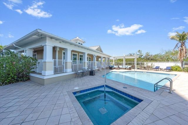 10851 MANGROVE CAY LANE NE 712, St Petersburg, FL 33716