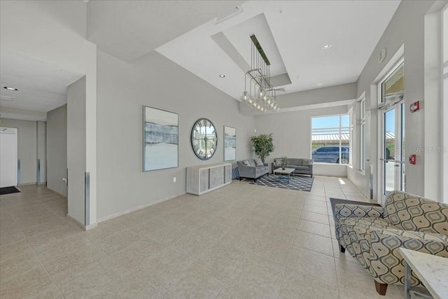 10851 MANGROVE CAY LANE NE 712, St Petersburg, FL 33716