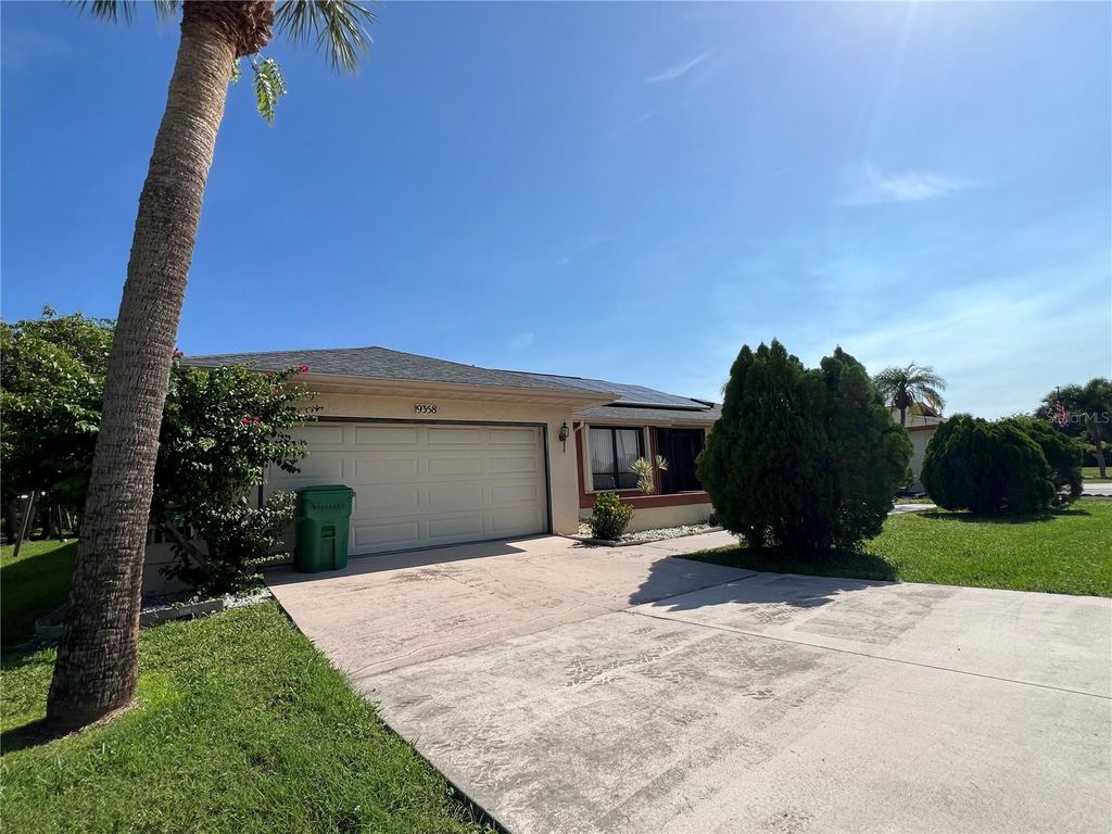 Image 2 of property listing at 19358 EDGEWATER DRIVE, Port Charlotte, FL 33948