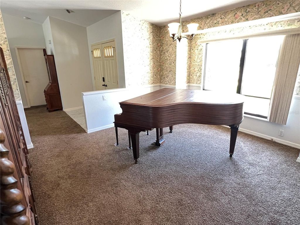 Image 11 of property listing at 19358 EDGEWATER DRIVE, Port Charlotte, FL 33948