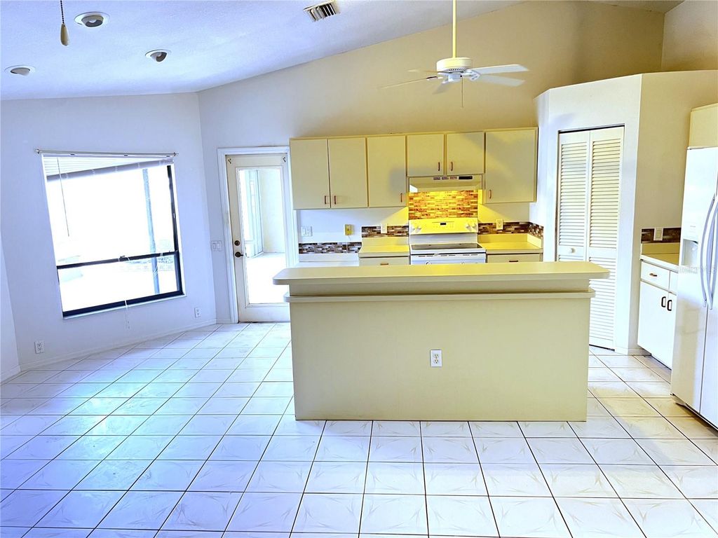 Image 22 of property listing at 19358 EDGEWATER DRIVE, Port Charlotte, FL 33948