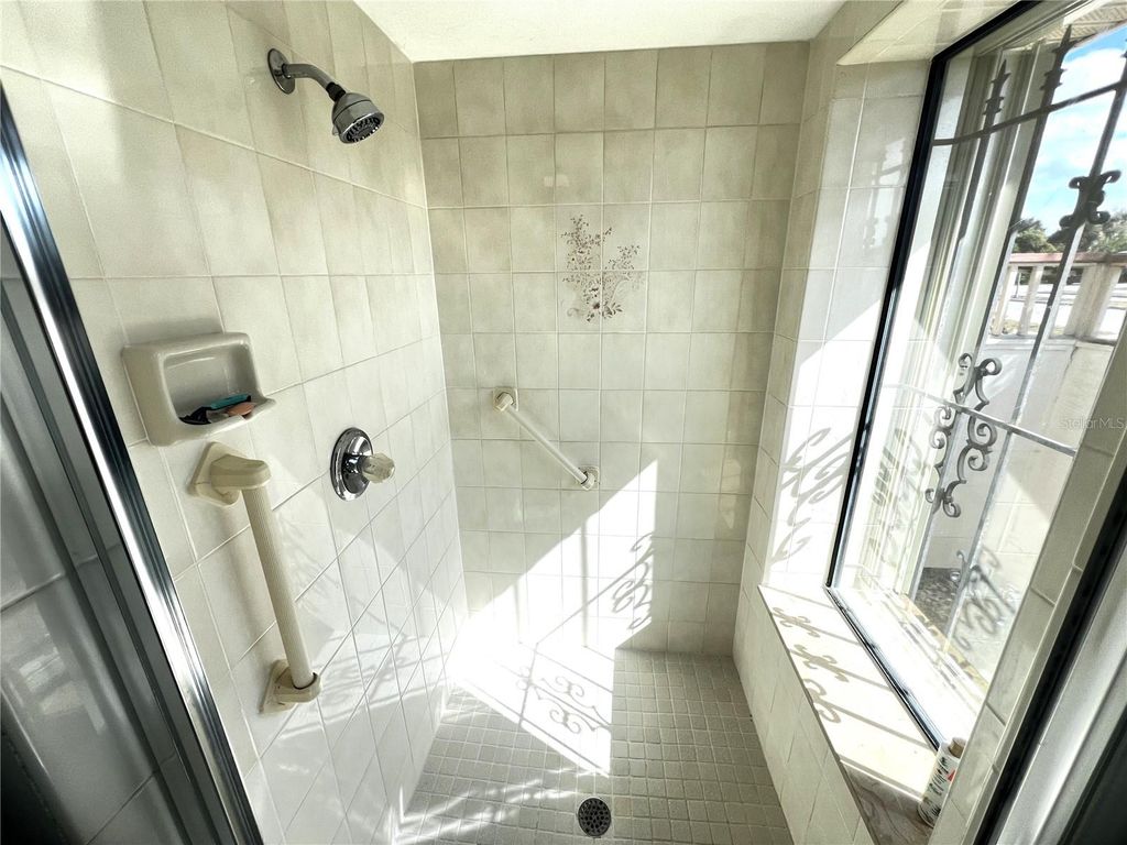 Image 30 of property listing at 19358 EDGEWATER DRIVE, Port Charlotte, FL 33948