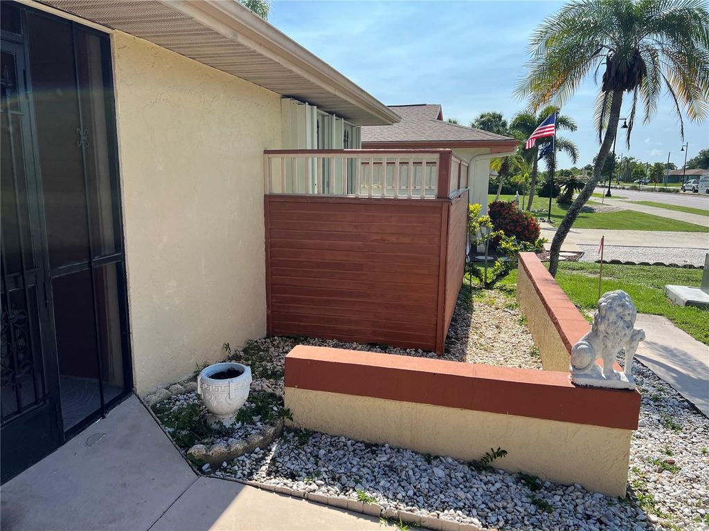 Image 4 of property listing at 19358 EDGEWATER DRIVE, Port Charlotte, FL 33948