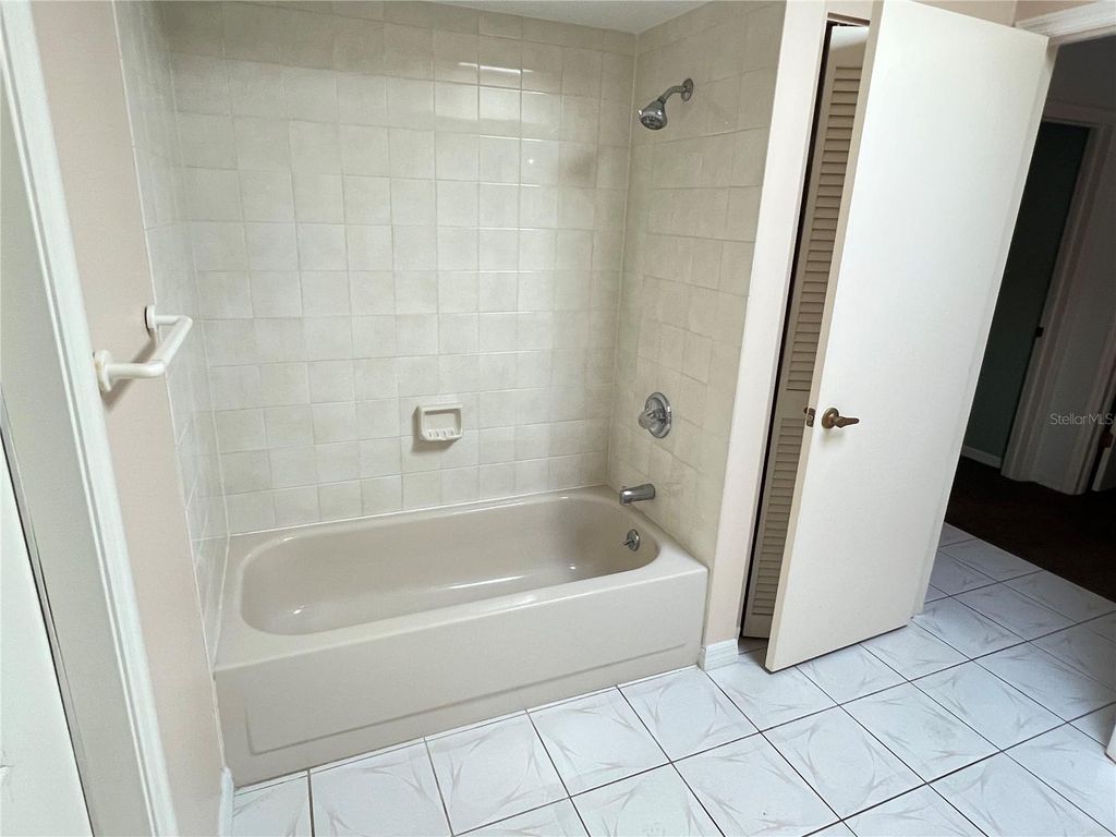 Image 34 of property listing at 19358 EDGEWATER DRIVE, Port Charlotte, FL 33948