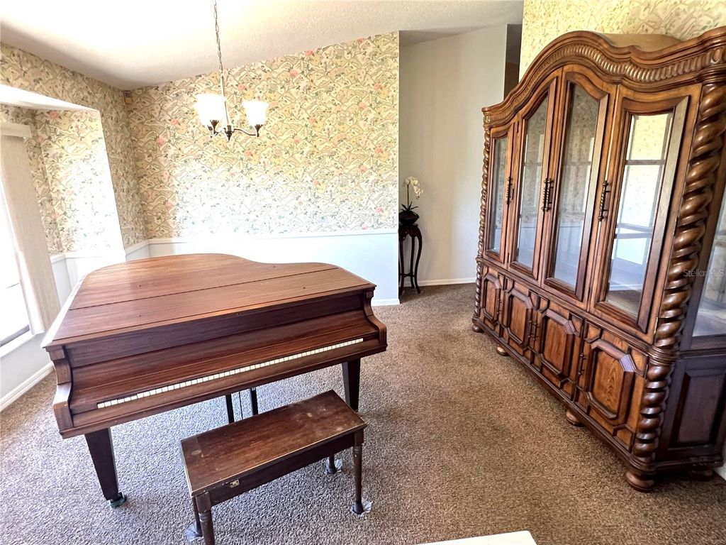 Image 7 of property listing at 19358 EDGEWATER DRIVE, Port Charlotte, FL 33948