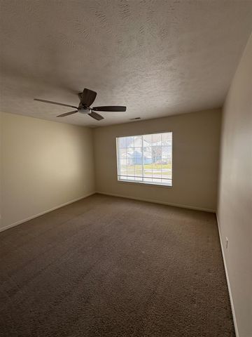 158 Hunters Lane 70, Rockford, MI 49341