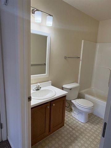 158 Hunters Lane 70, Rockford, MI 49341