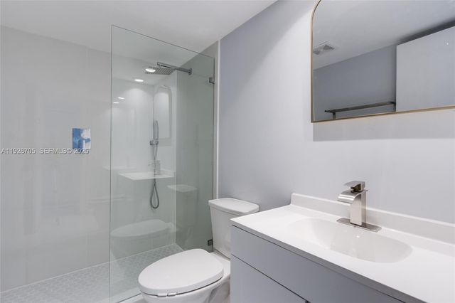 3090 N Course Dr 609, Pompano Beach, FL 33069