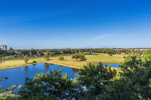 3090 N Course Dr 609, Pompano Beach, FL 33069