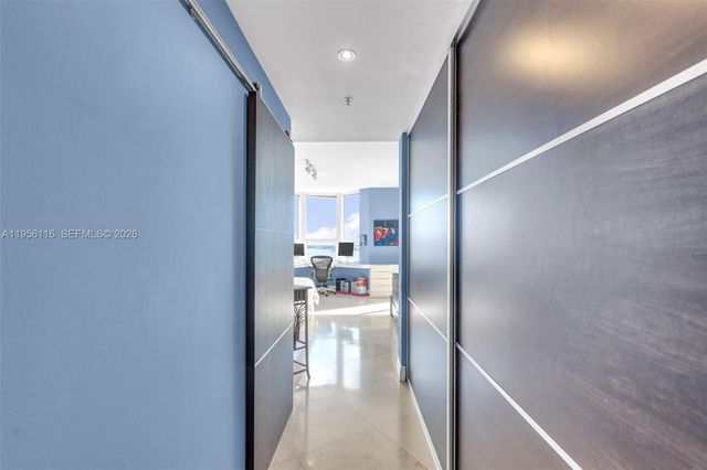 808 Brickell Key Dr 1808, Miami, FL 33131