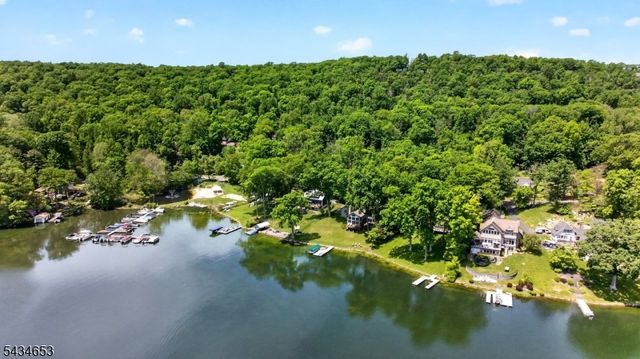 719 W Shore Trl, Sparta Twp., NJ 07871