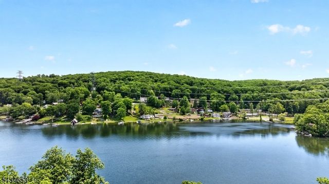 719 W Shore Trl, Sparta Twp., NJ 07871