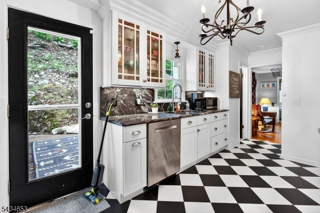719 W Shore Trl, Sparta Twp., NJ 07871