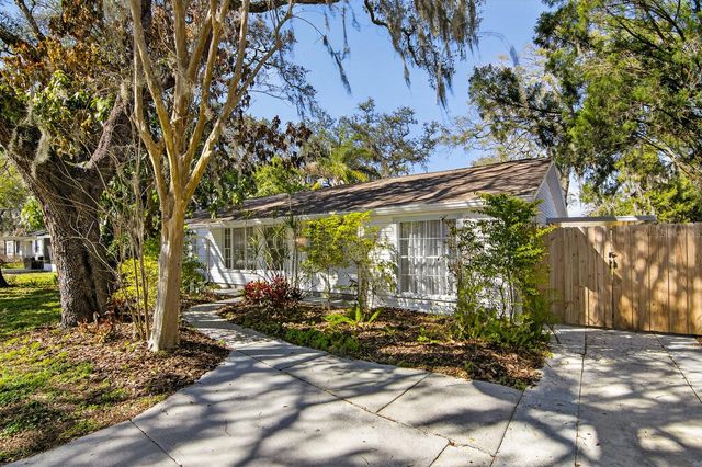 815 W LOWRY LANE, Tampa, FL 33604