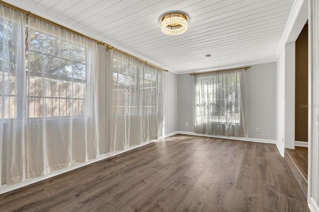 815 W LOWRY LANE, Tampa, FL 33604