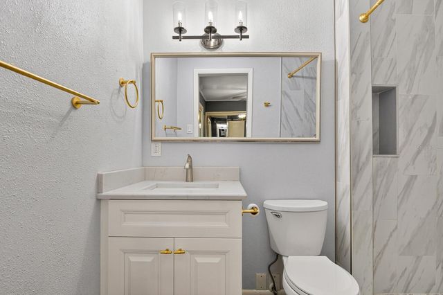 815 W LOWRY LANE, Tampa, FL 33604