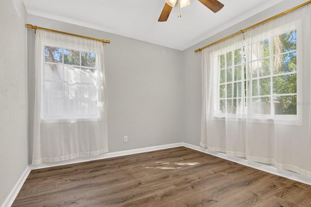 815 W LOWRY LANE, Tampa, FL 33604