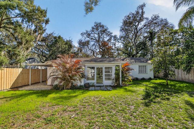 815 W LOWRY LANE, Tampa, FL 33604