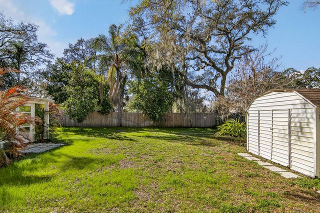 815 W LOWRY LANE, Tampa, FL 33604