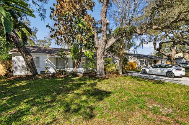 815 W LOWRY LANE, Tampa, FL 33604