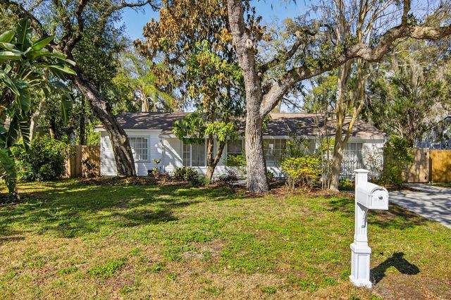 815 W LOWRY LANE, Tampa, FL 33604