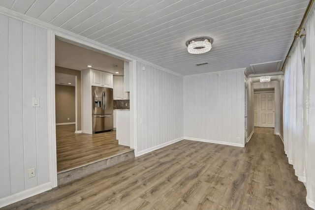 815 W LOWRY LANE, Tampa, FL 33604