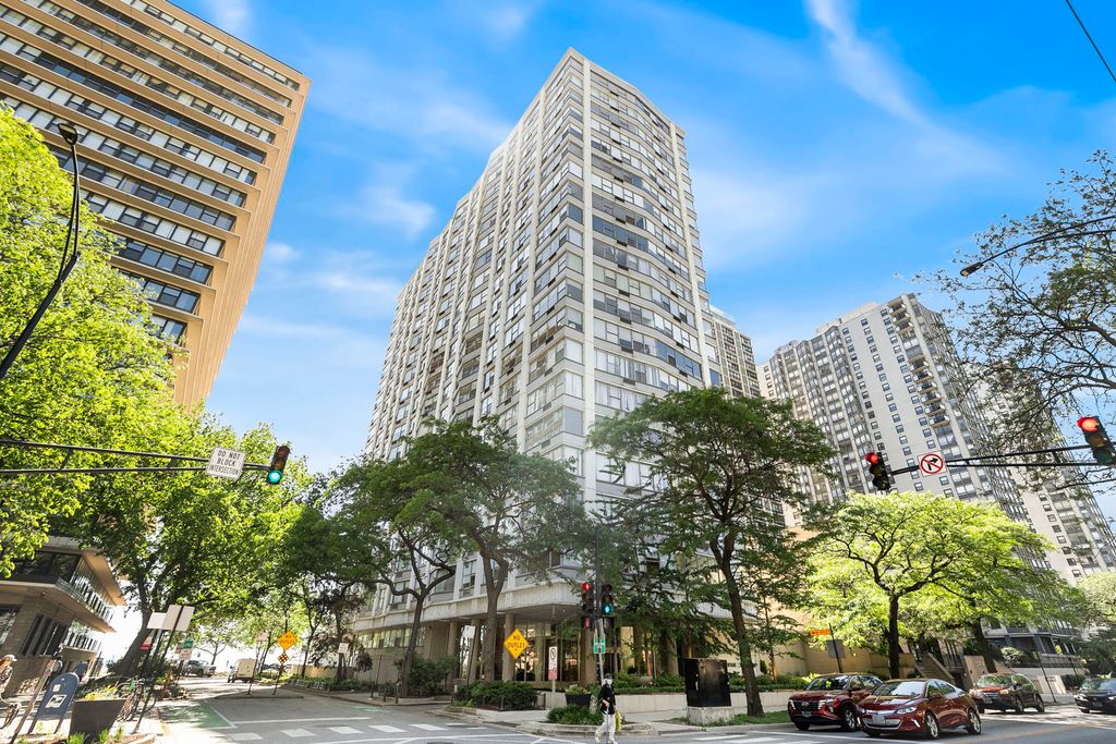 5757 N Sheridan Road 19B, Chicago, IL 60660
