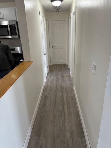 34 Newhall 310, Lowell, MA 01852