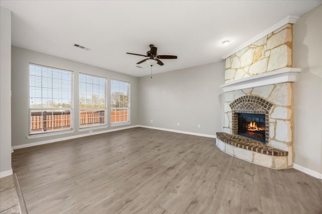 118 Stone Drive, Forney, TX 75126