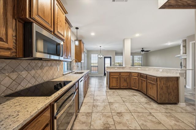 118 Stone Drive, Forney, TX 75126