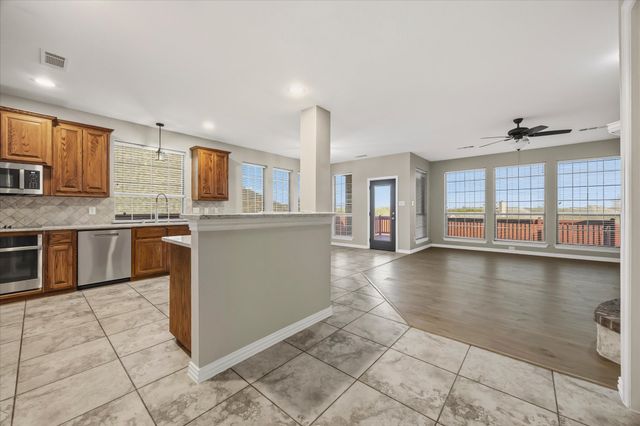 118 Stone Drive, Forney, TX 75126