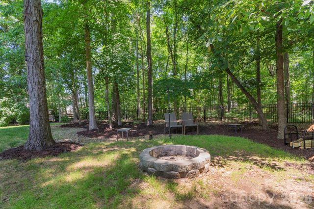 203 Elven Court, Waxhaw, NC 28173