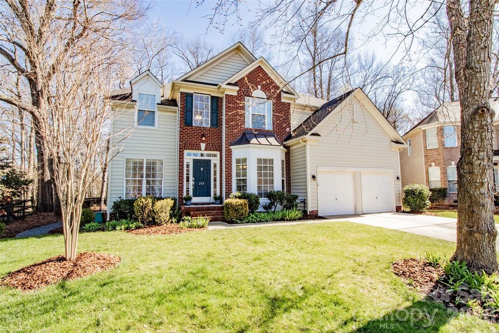 203 Elven Court, Waxhaw, NC 28173