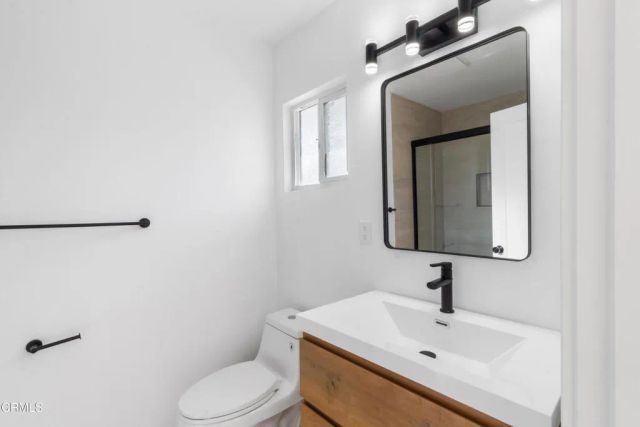 3880 SHADOW GROVE Road, Pasadena, CA 91107