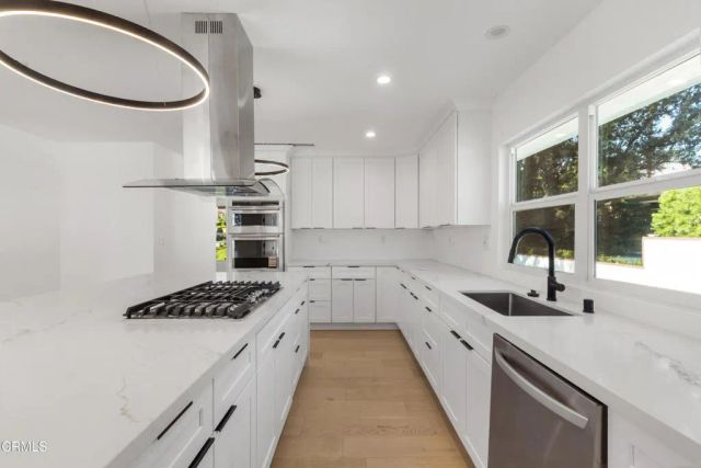 3880 SHADOW GROVE Road, Pasadena, CA 91107