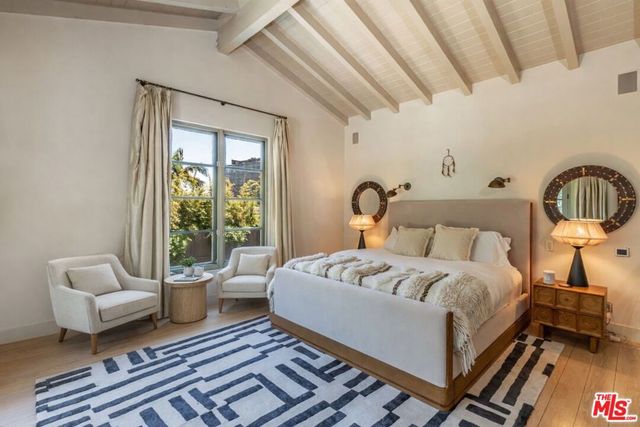 1136 N Doheny Drive, Los Angeles, CA 90069