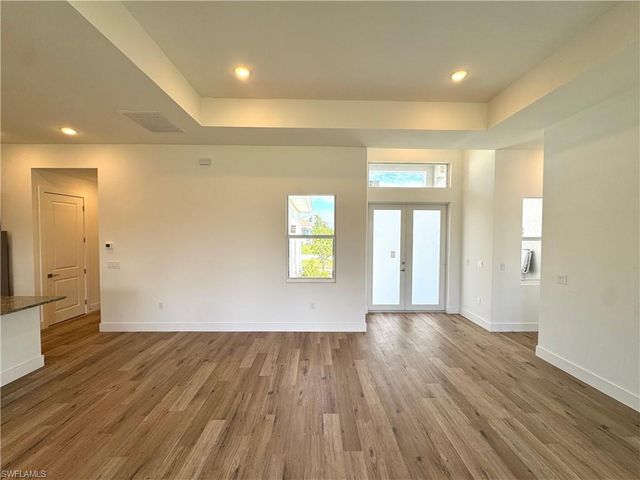 2914 SW 5th ST, Cape Coral, FL 33991
