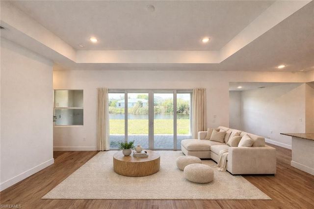 2914 SW 5th ST, Cape Coral, FL 33991