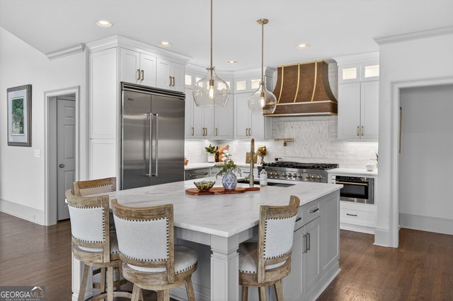 5925 Stoneleigh Drive, Suwanee, GA 30024