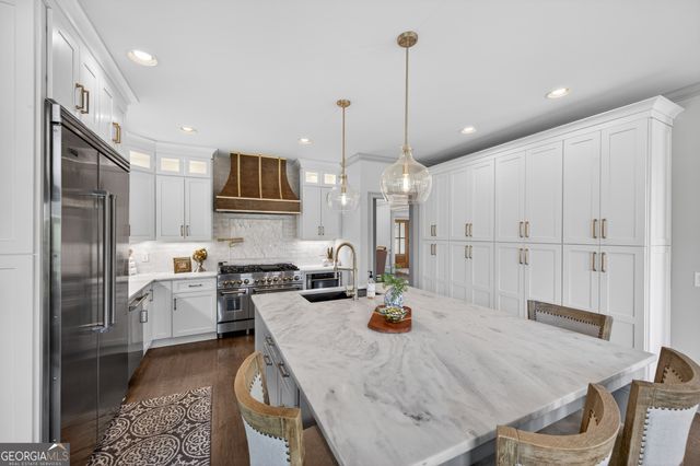 5925 Stoneleigh Drive, Suwanee, GA 30024