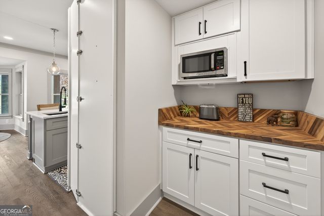 5925 Stoneleigh Drive, Suwanee, GA 30024