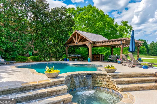 5925 Stoneleigh Drive, Suwanee, GA 30024