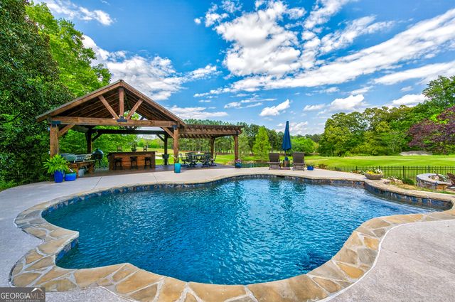 5925 Stoneleigh Drive, Suwanee, GA 30024