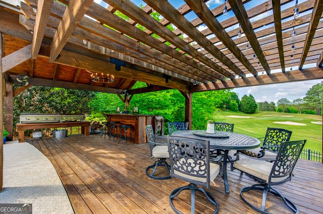 5925 Stoneleigh Drive, Suwanee, GA 30024