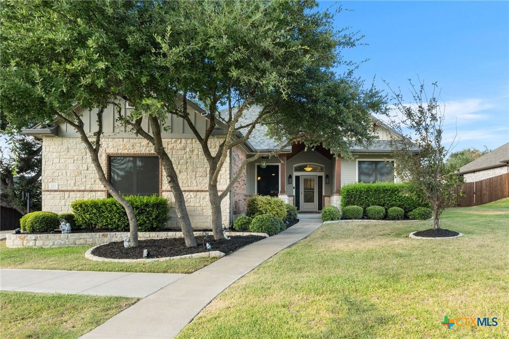Image 3 of property listing at 123 Archstone Loop, Belton, TX 76513