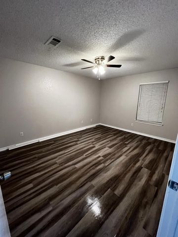 2807 London Court, Euless, TX 76039