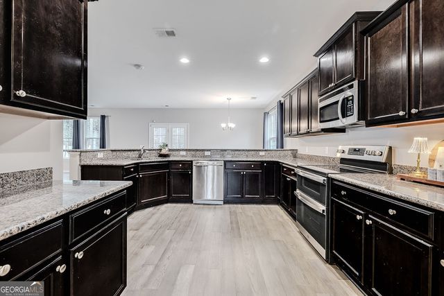 807 Hyacinth Circle, Guyton, GA 31312