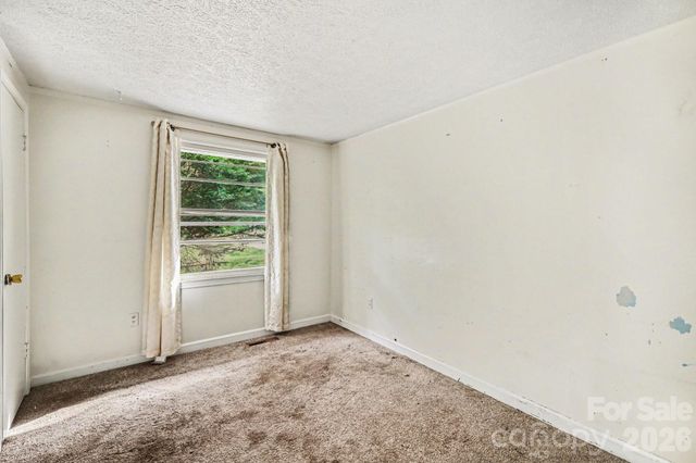 607 Texas Trail, Dallas, NC 28034