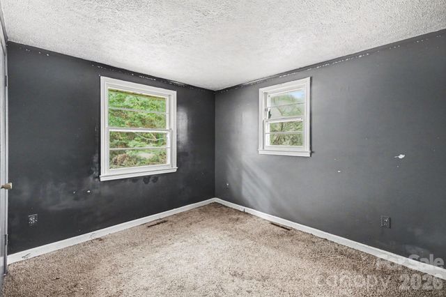 607 Texas Trail, Dallas, NC 28034