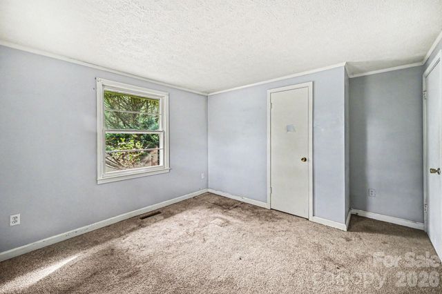 607 Texas Trail, Dallas, NC 28034